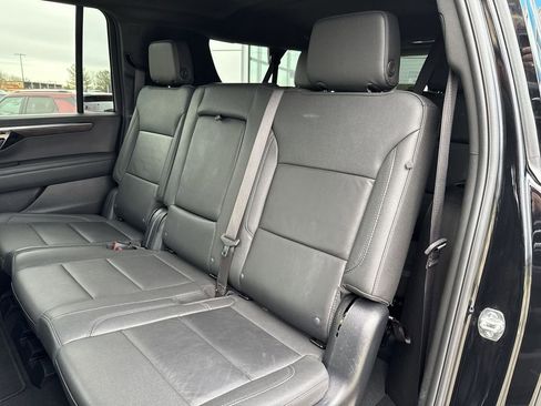 Certified 2025 Chevrolet Suburban Z71 AWD/4WD image 25