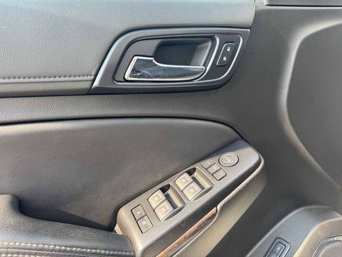 Used 2020 Chevrolet Tahoe LT w/ Luxury Package RWD image 17