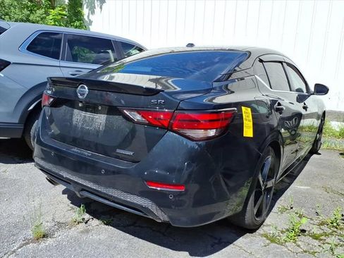 Used 2023 Nissan Sentra SR w/ Midnight Edition Package FWD image 3