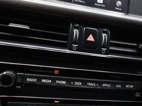 Used 2018 Kia Optima S w/ 18" Alloy Wheels Package image 31