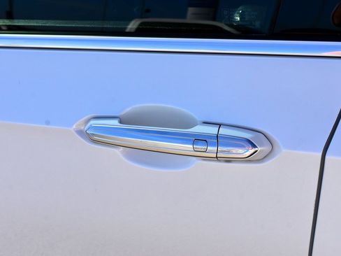 Used 2020 Cadillac XT6 Premium Luxury image 12