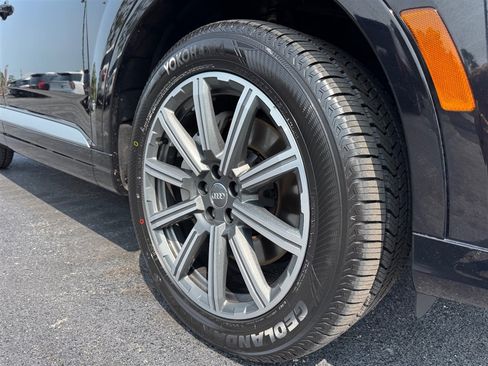Used 2019 Audi Q7 2.0T Premium Plus w/ Premium Plus Package AWD/4WD image 9