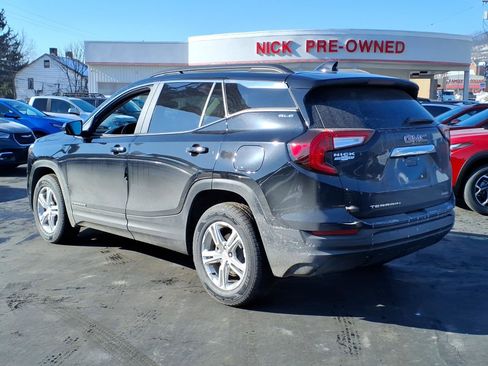 Certified 2024 GMC Terrain SLE w/ Driver Convenience Package image 3