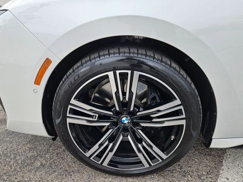 Certified 2025 BMW 760i xDrive image 22