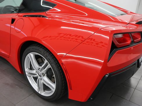 Used 2017 Chevrolet Corvette Stingray Coupe w/ 1LT RWD image 26