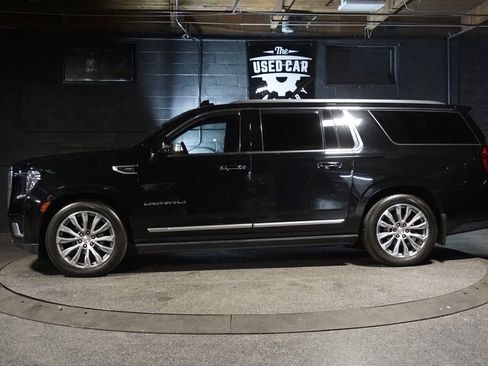 Used 2021 GMC Yukon XL Denali w/ Denali Ultimate Package image 2
