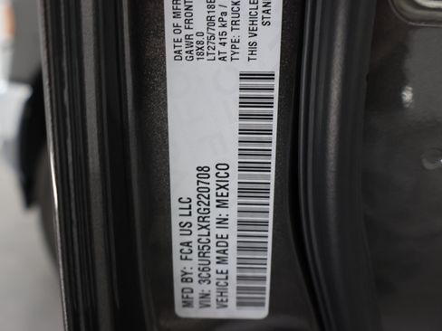 Used 2024 RAM 2500 Tradesman w/ Chrome Appearance Group AWD/4WD image 81