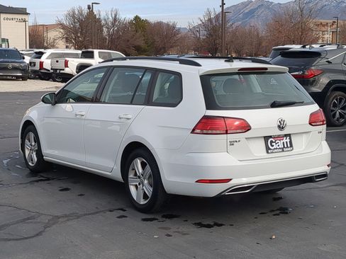 Used 2018 Volkswagen Golf S image 8