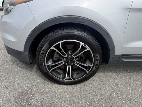 Used 2015 Ford Explorer Sport w/ Equipment Group 401A AWD/4WD image 13