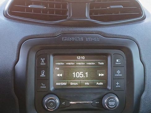 Used 2017 Jeep Renegade Limited image 12