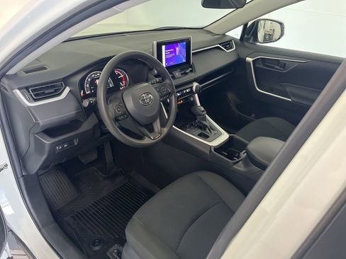 Used 2024 Toyota RAV4 LE AWD/4WD image 25