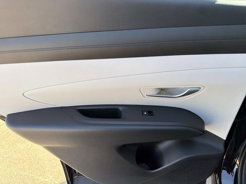 New 2026 Hyundai Tucson Blue SE image 9