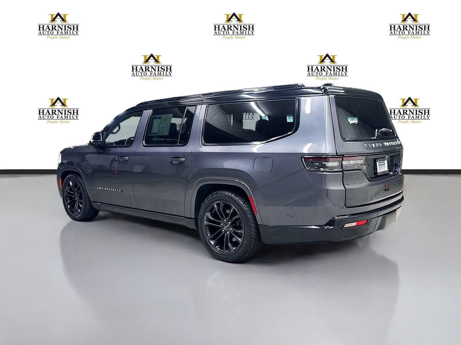 Used 2024 Jeep Grand Wagoneer L Series II w/ Quick Order Packagew 28T AWD/4WD image 8