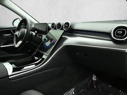Used 2025 Mercedes-Benz C 300 4MATIC Sedan image 26