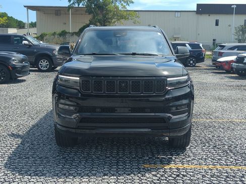 Used 2022 Jeep Grand Wagoneer Series II AWD/4WD image 9