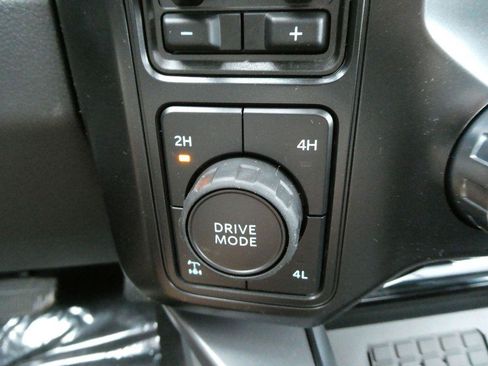 New 2026 Ford F350 Lariat w/ Black Appearance Package AWD/4WD image 22