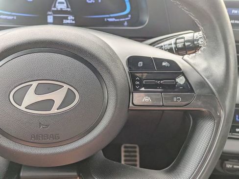 Used 2025 Hyundai Elantra Sport image 20