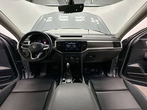 Certified 2023 Volkswagen Atlas SE w/ Panoramic Sunroof Package AWD/4WD image 21