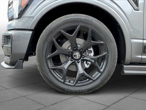 Used 2025 Ford F150 Lariat w/ Equipment Group 502A High image 12