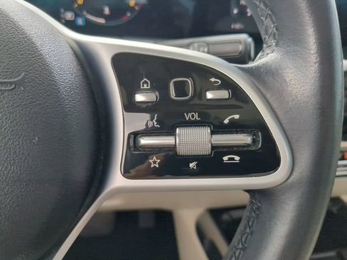 Used 2021 Mercedes-Benz GLB 250 image 33