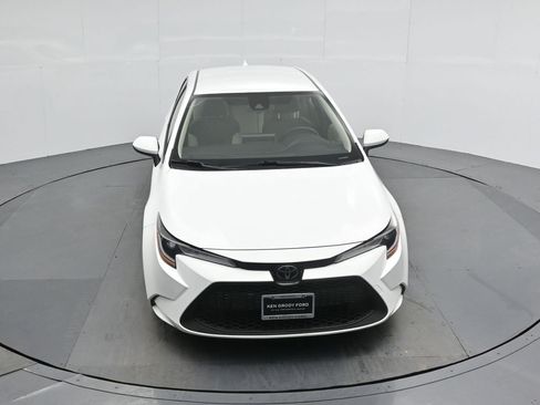 Used 2020 Toyota Corolla LE image 34