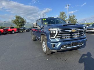 Used 2025 Chevrolet Silverado 2500 High Country w/ High Country Premium Package AWD/4WD video 1