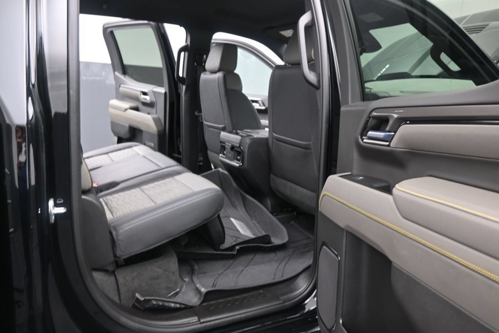 Used 2023 Chevrolet Silverado 1500 ZR2 w/ Technology Package AWD/4WD image 19