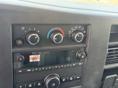 New 2024 Chevrolet Express 3500 w/ Power Convenience Package image 17