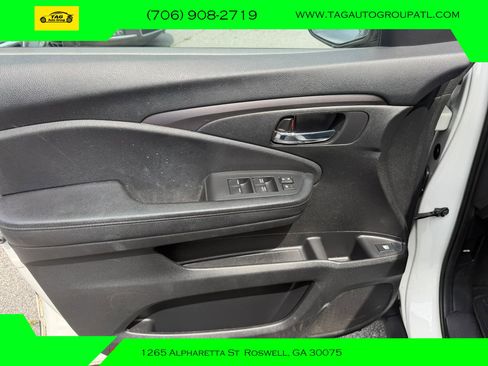 Used 2017 Honda Pilot EX image 8
