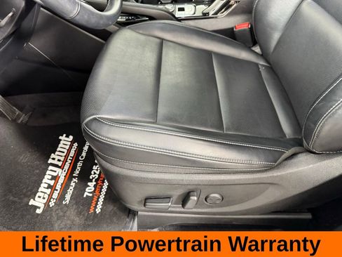 Used 2025 Kia Telluride S image 12