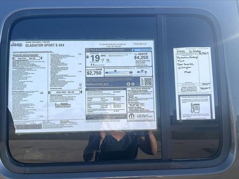 New 2025 Jeep Gladiator Sport w/ Premium Package image 14