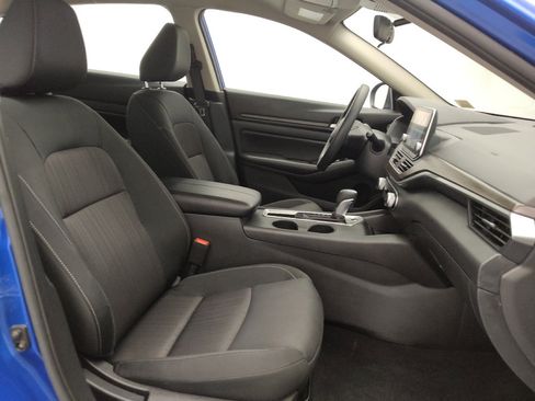 Used 2025 Nissan Altima 2.5 SV image 21