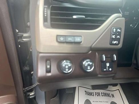Used 2019 GMC Yukon XL Denali w/ Denali Ultimate Package AWD/4WD image 15