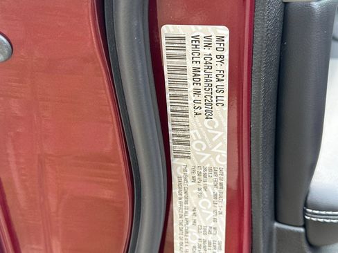 New 2026 Jeep Grand Cherokee Altitude AWD/4WD image 28