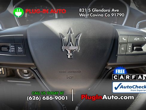 Used 2017 Maserati Ghibli w/ Luxury Package image 21