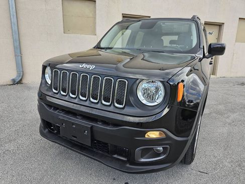 Used 2015 Jeep Renegade Latitude FWD image 11