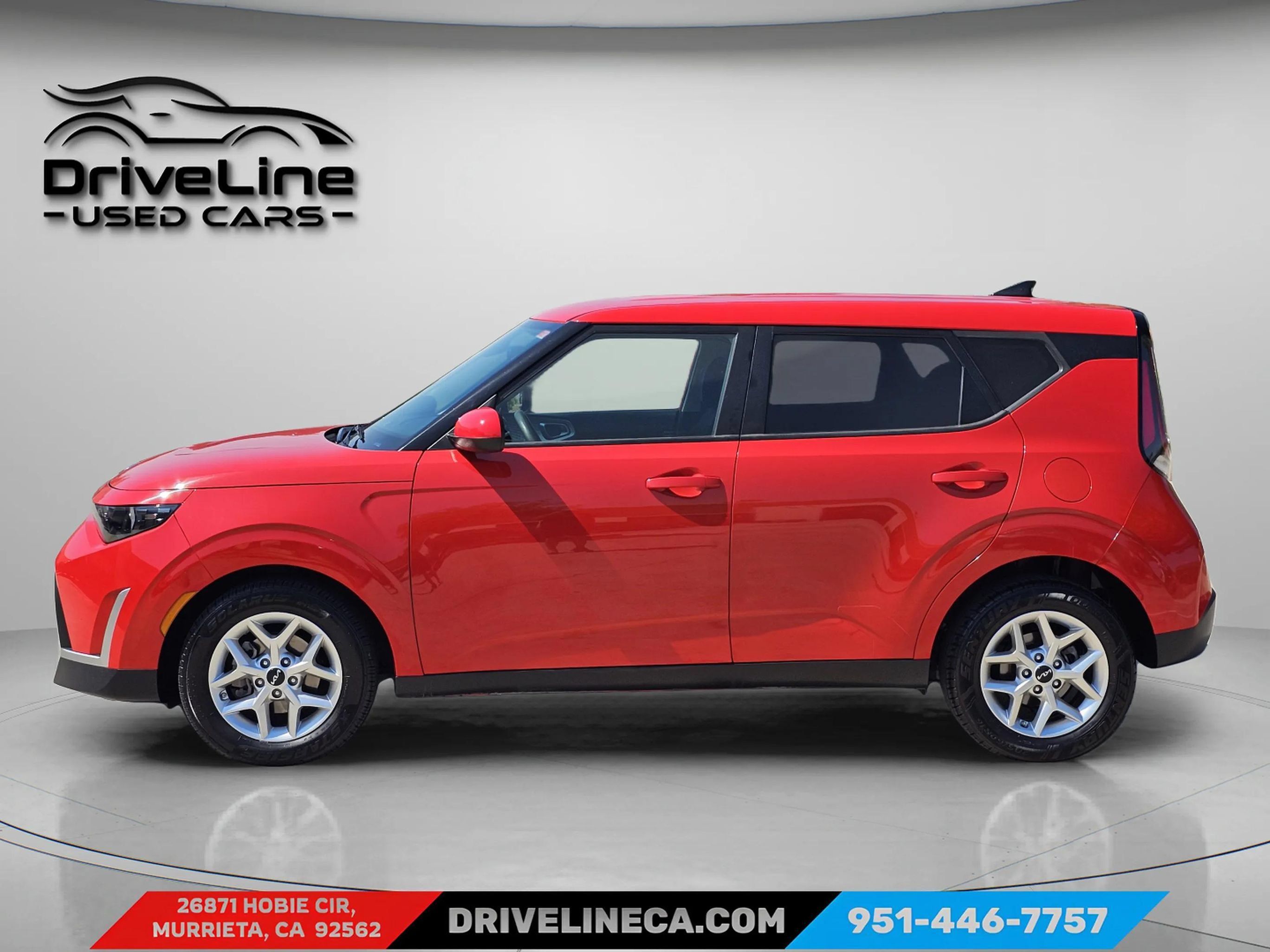 Used 2023 Kia Soul LX w/ Option Group 015 FWD image 10