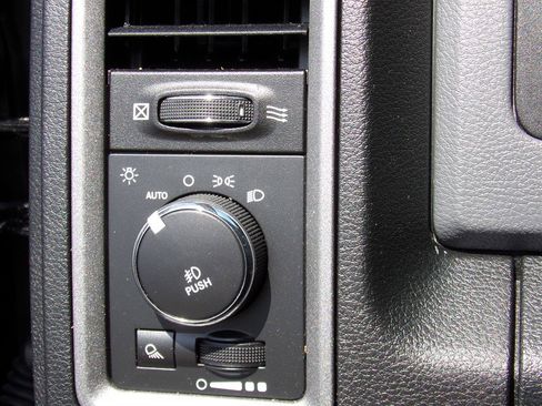Used 2015 RAM 1500 Express AWD/4WD image 46