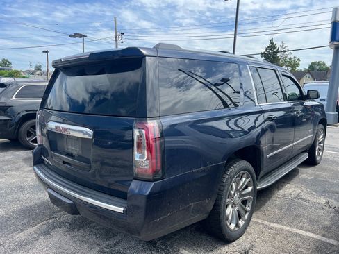 Used 2017 GMC Yukon XL Denali w/ Open Road Package AWD/4WD image 6