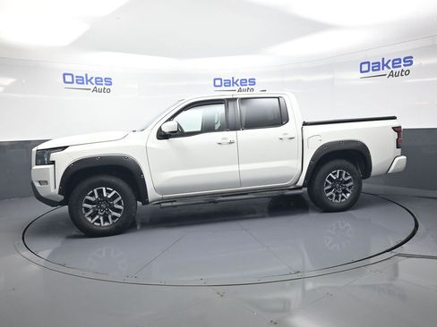 Used 2023 Nissan Frontier SV w/ SV Convenience Package AWD/4WD image 5