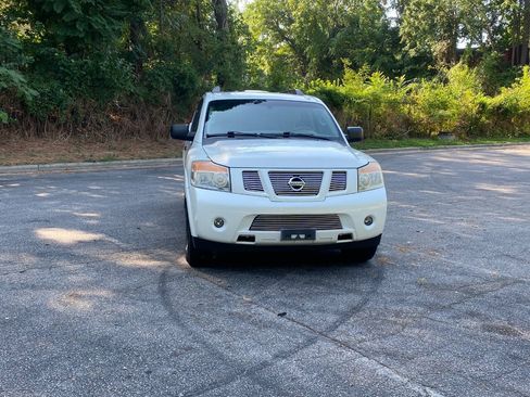 Used 2013 Nissan Armada SV AWD/4WD image 2