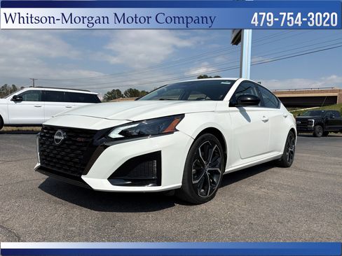 Used 2024 Nissan Altima 2.5 SR image 1