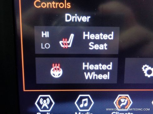 Used 2020 Jeep Compass Latitude w/ Cold Weather Group image 13