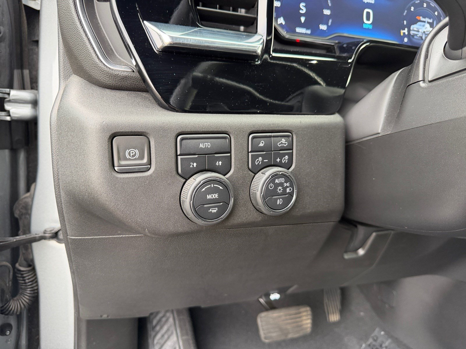 Used 2024 Chevrolet Silverado 1500 RST w/ RST All Star Premium Package AWD/4WD image 11
