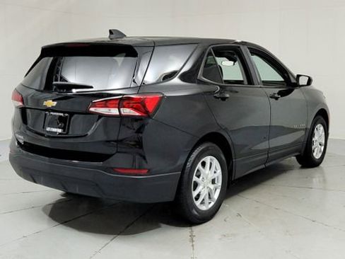 Used 2024 Chevrolet Equinox LS w/ LS Convenience Package image 5