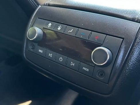 Used 2017 GMC Acadia Limited SLT AWD/4WD image 24