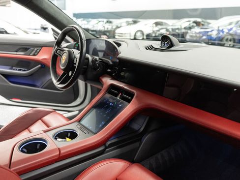 Used 2020 Porsche Taycan Turbo image 14