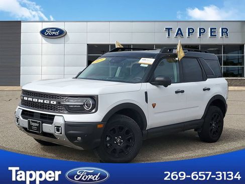 Certified 2025 Ford Bronco Sport Badlands AWD/4WD image 1