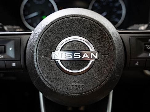 Used 2022 Nissan Rogue SV w/ SV Premium Package image 28