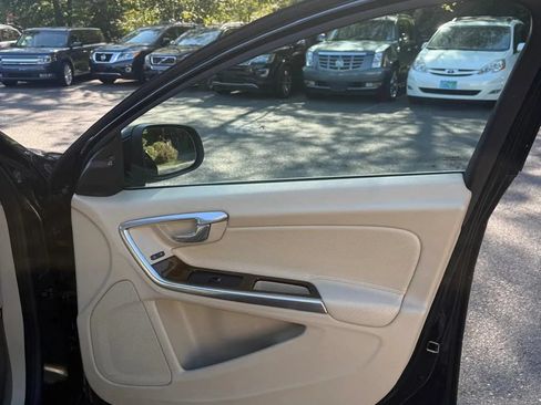 Used 2012 Volvo S60 T5 FWD image 19